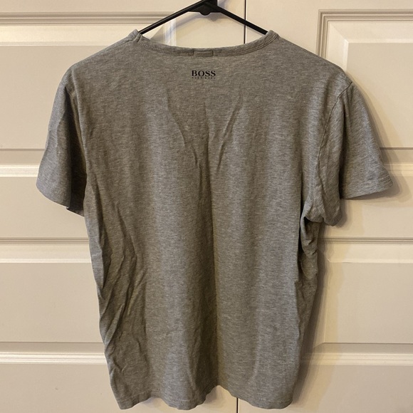 Men’s Hugo Boss shirt - Picture 3 of 4